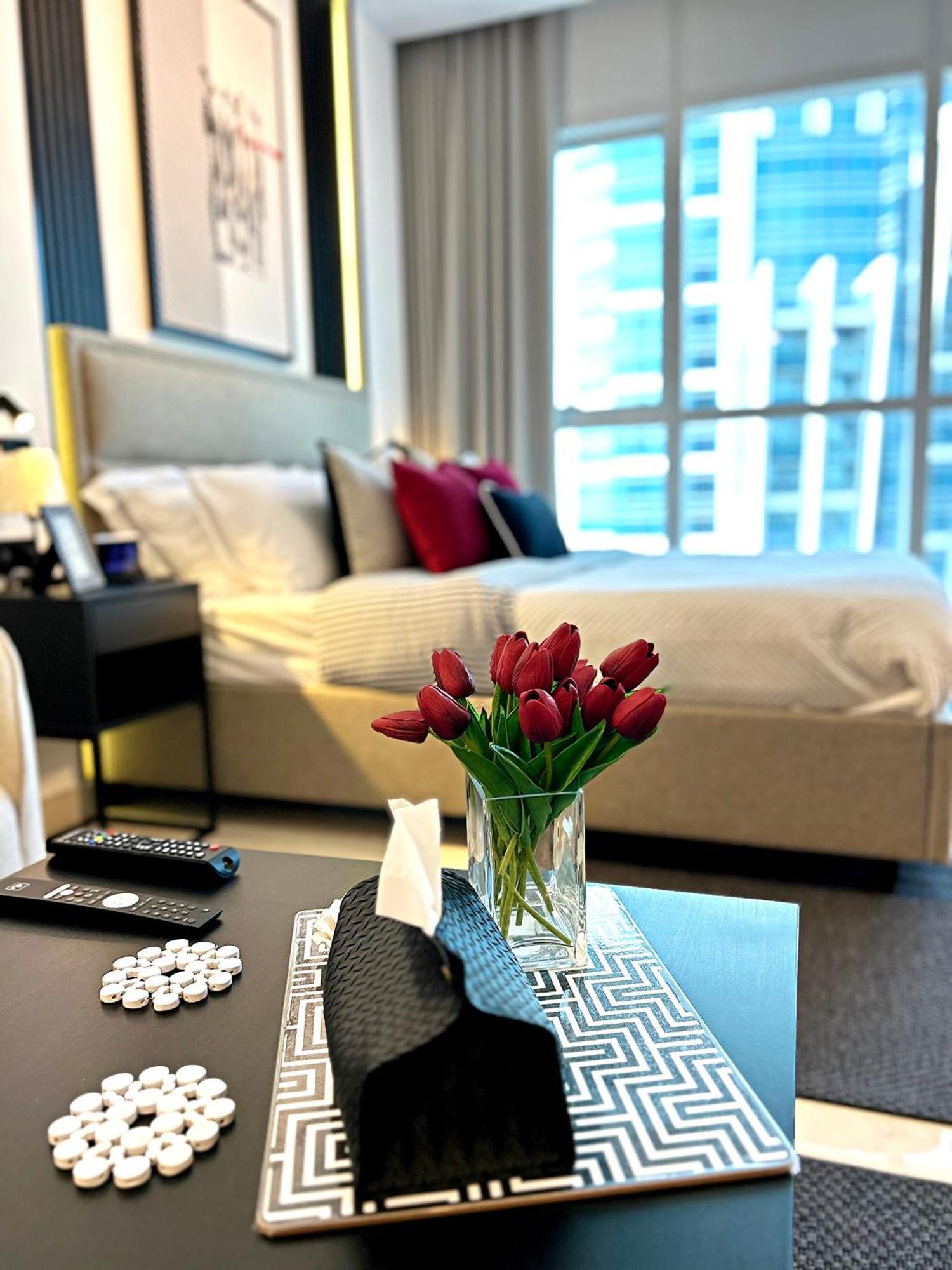 अपार्टमेंट Stylish 5 Minutes Away By Car From Burj Khalifa *